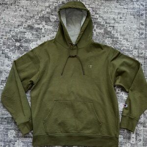 Champion Men’s Powerblend Fleece comfortable hoodie. 50% cotton, 50% polyester.